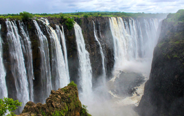 VICTORIA FALLS