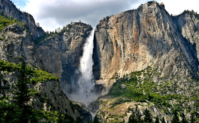 YOSEMITE FALLS