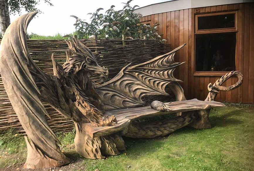Estonian Artist Carve Spectacular Dragon Bench Using Chainsaw