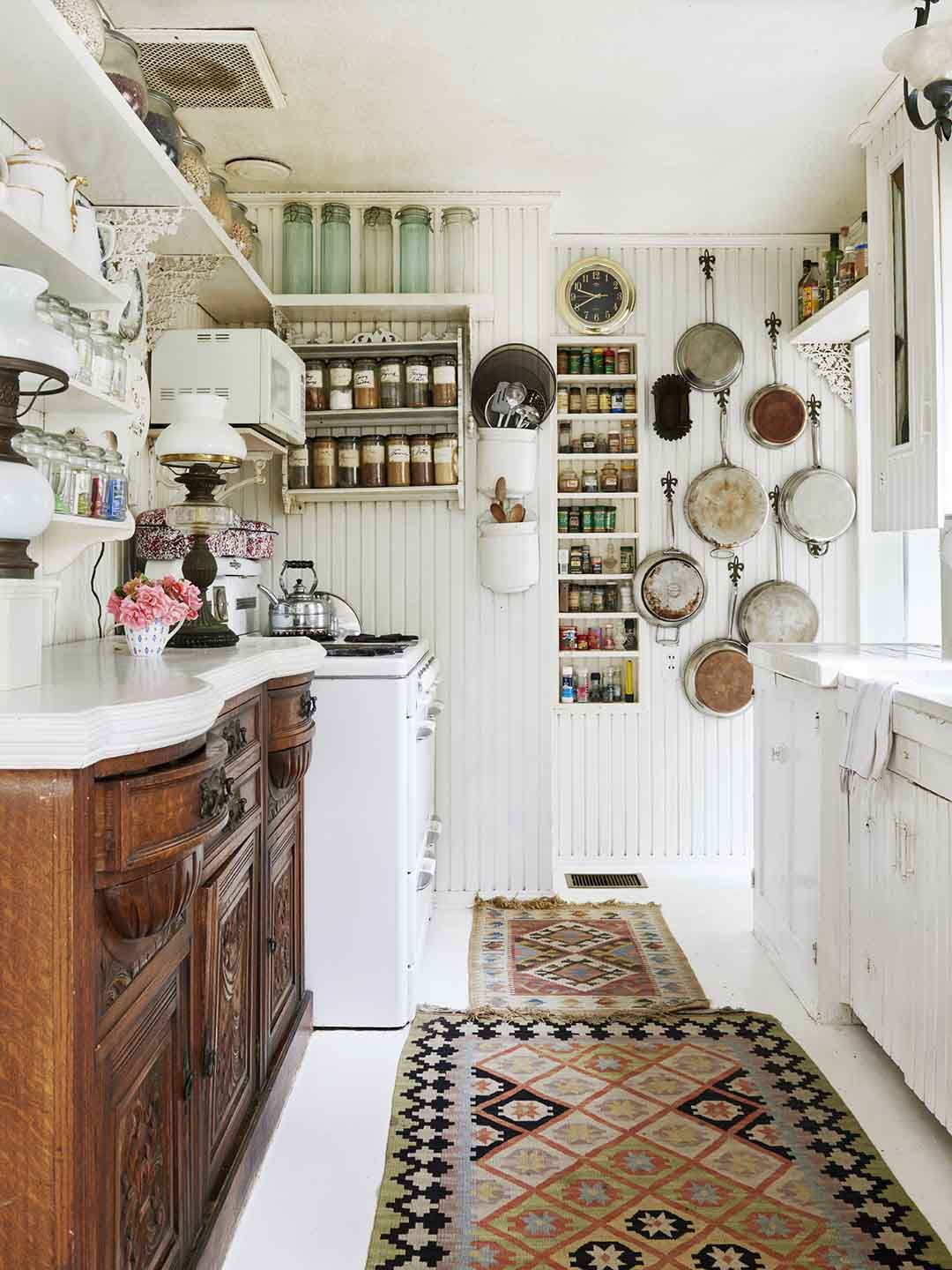 12 Vintage Inspired Kitchen Design Ideas For A Nostalgic Twist