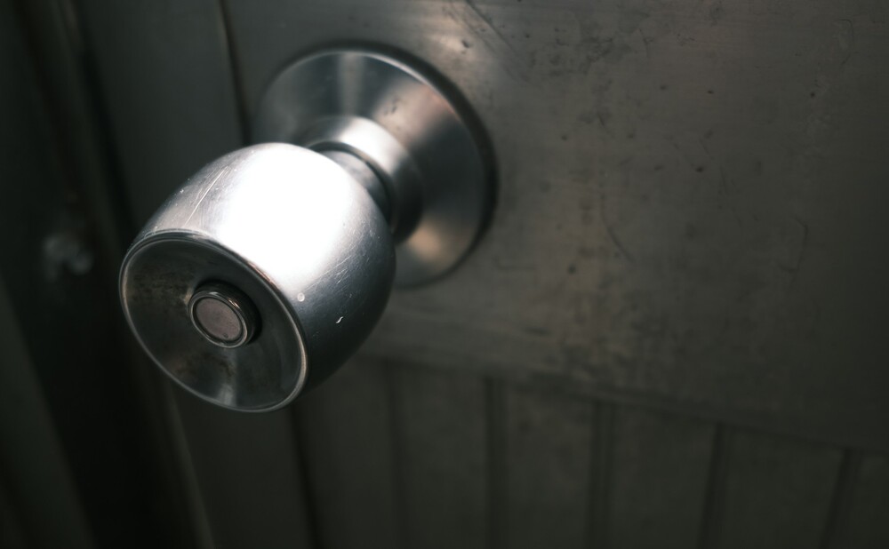 Rehang Hardware and Fine-Tune the Latch