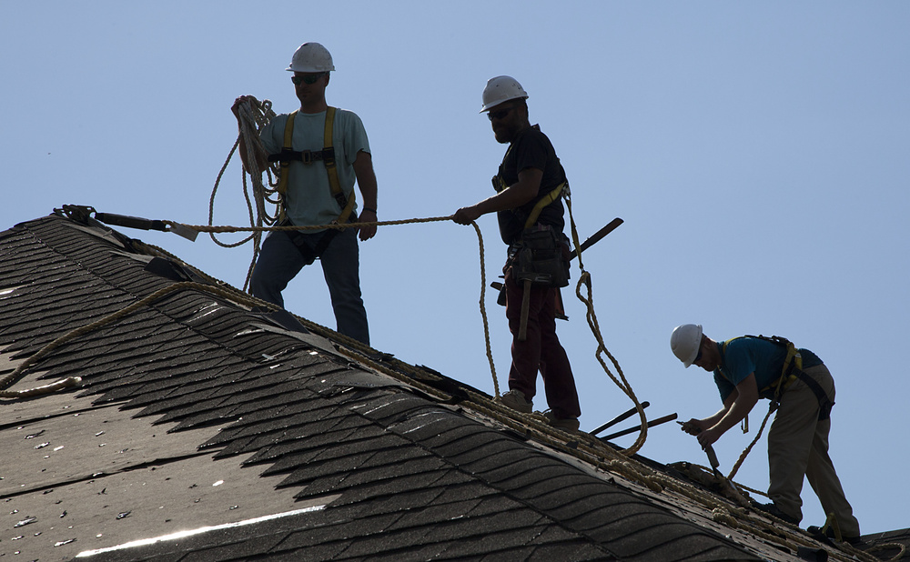 Hiring a Licensed Roofer: Questions Builders Always Ask